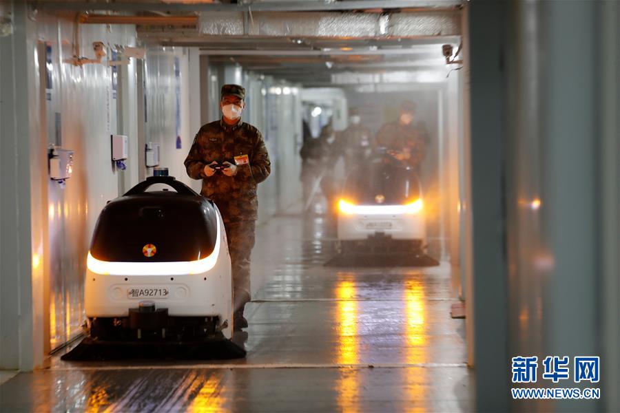 （一線抗疫群英譜&middot;圖文互動(dòng)）（2）二級(jí)軍士長(zhǎng)張鵬飛：&ldquo;兵王&rdquo;在此　有我無毒