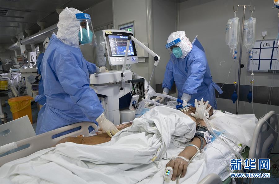 （新華全媒頭條&middot;圖文互動(dòng)）（8）生命至上，人民至上&mdash;&mdash;武漢戰(zhàn)&ldquo;疫&rdquo;重癥患者救治工作紀(jì)實(shí)