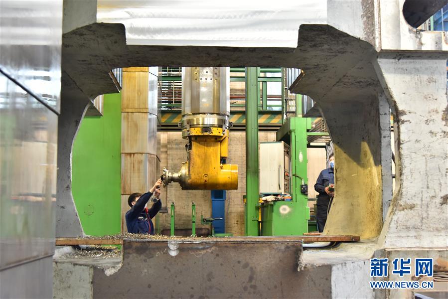 (聚焦復(fù)工復(fù)產(chǎn)·圖文互動)(3)“大國重器”生產(chǎn)如火如荼——裝備制造業(yè)基地齊齊哈爾加快復(fù)工復(fù)產(chǎn)見聞