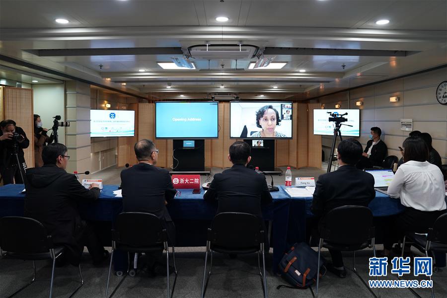 (新華全媒頭條·圖文互動(dòng))(7)白衣執(zhí)甲為蒼生——全球抗疫戰(zhàn)場(chǎng)醫(yī)護(hù)人員群像