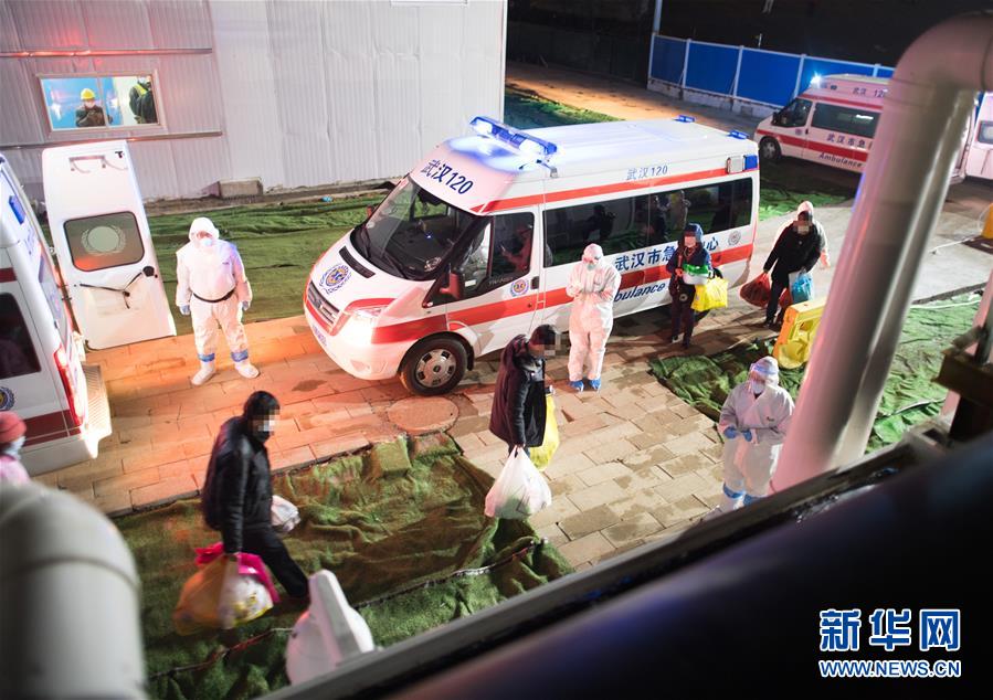 （聚焦疫情防控&middot;圖文互動）（11）分秒必爭！一切為了治病救人&mdash;&mdash;中國抗疫生命至上的生動實踐