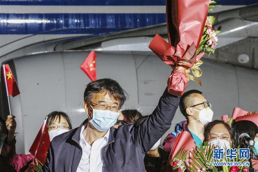 （聚焦疫情防控&middot;圖文互動）（9）分秒必爭！一切為了治病救人&mdash;&mdash;中國抗疫生命至上的生動實踐