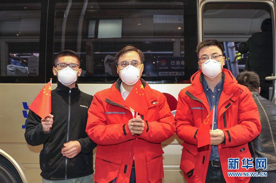 （聚焦疫情防控&middot;圖文互動）（8）分秒必爭！一切為了治病救人&mdash;&mdash;中國抗疫生命至上的生動實踐