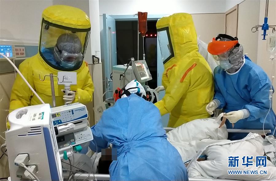 （聚焦疫情防控&middot;圖文互動）（3）團(tuán)結(jié)起來！我們?nèi)f眾一心！&mdash;&mdash;中國抗疫人民力量的生動實踐