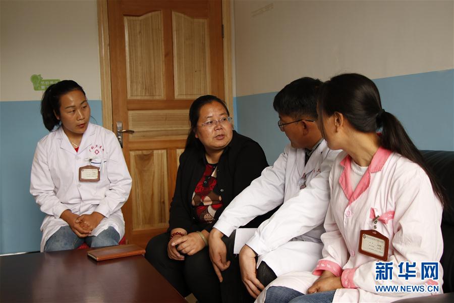 （代表委員履職&middot;圖文互動(dòng)）（6）為百姓健康奔走&mdash;&mdash;全國(guó)人大代表胡阿羅履職記