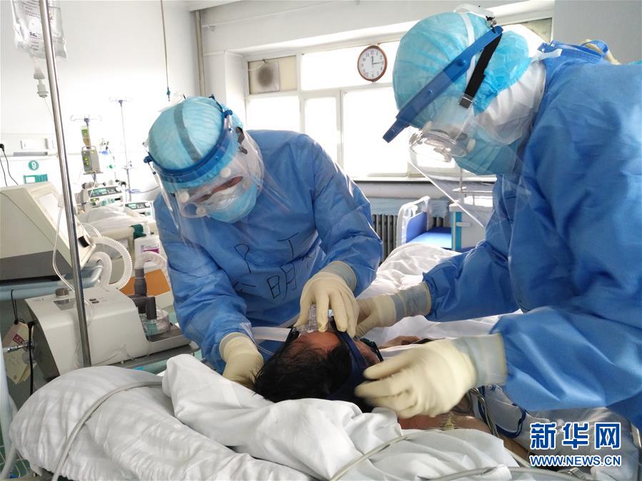 （在習(xí)近平新時(shí)代中國(guó)特色社會(huì)主義思想指引下&mdash;&mdash;新時(shí)代新作為新篇章&middot;習(xí)近平總書(shū)記關(guān)切事&middot;圖文互動(dòng)）祛疫未竟 征衣不解&mdash;&mdash;綏芬河小城的抗疫故事