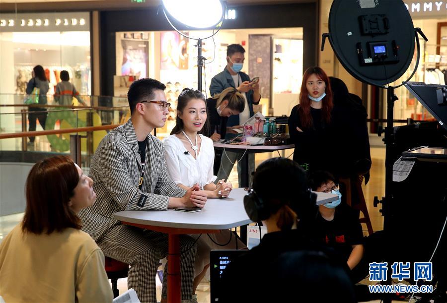 (新華全媒頭條·圖文互動(dòng))(2)“風(fēng)”起“云”涌 中國(guó)品牌在全球戰(zhàn)“疫”中崛起