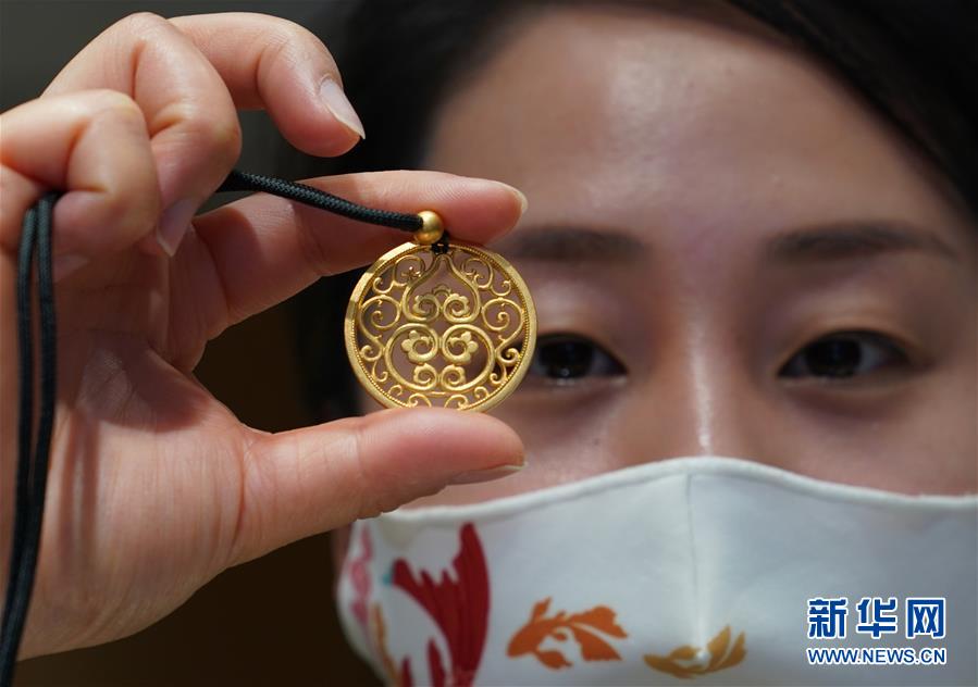 (新華全媒頭條·圖文互動(dòng))(5)“風(fēng)”起“云”涌 中國(guó)品牌在全球戰(zhàn)“疫”中崛起