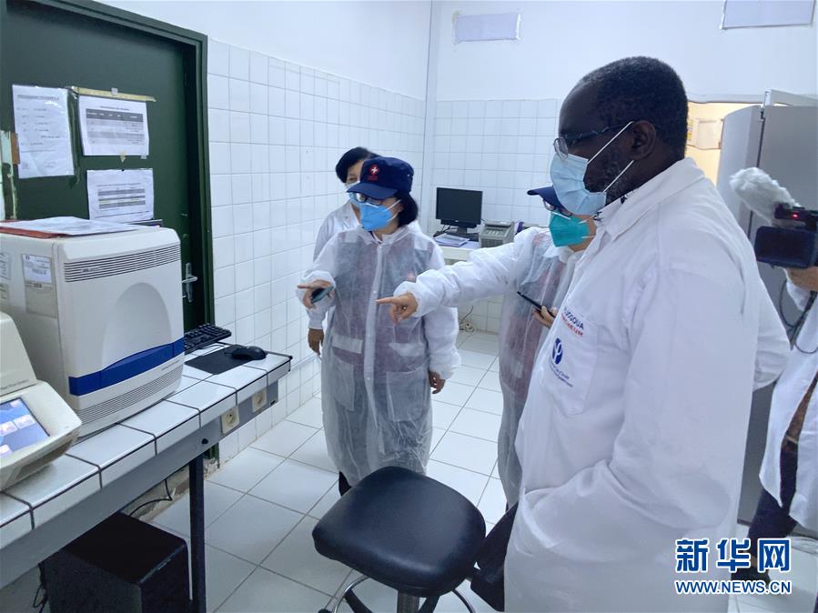 （新華全媒頭條&middot;圖文互動(dòng)）（13）&ldquo;始終把人民群眾生命安全和身體健康放在第一位&rdquo;&mdash;&mdash;中國(guó)抗疫彰顯&ldquo;生命至上、人民至上&rdquo;理念