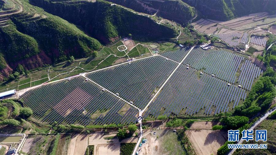 （決戰(zhàn)決勝脫貧攻堅&middot;圖文互動）黃土高原上的&ldquo;陽光存折&rdquo;&mdash;&mdash;山西光伏扶貧富民記