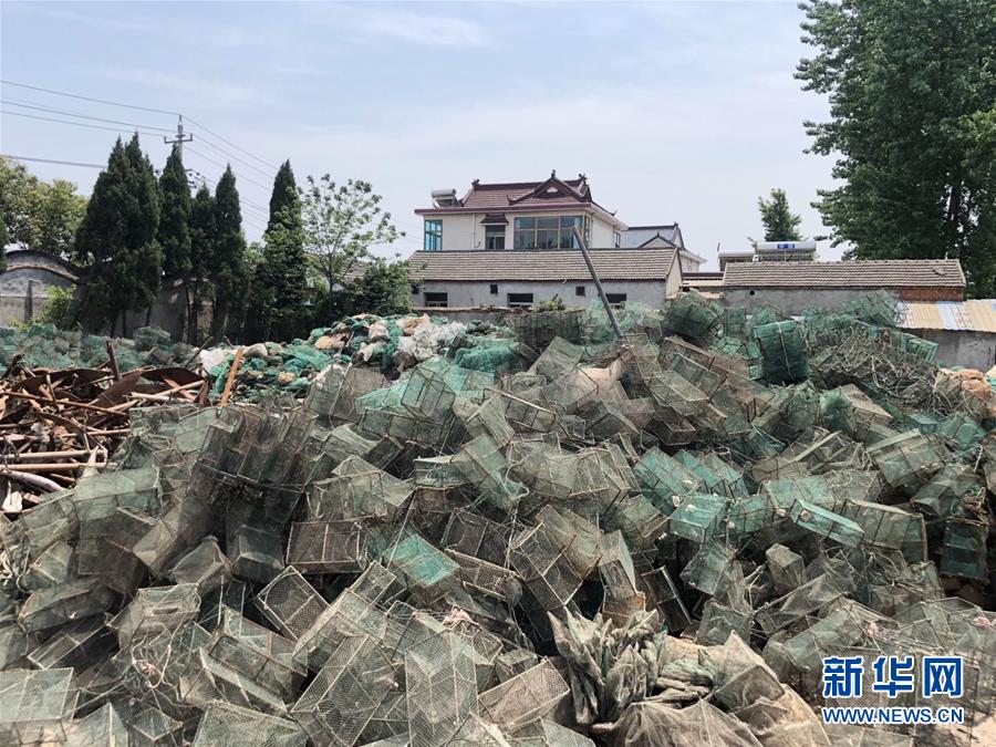 （新華視點(diǎn)&middot;圖文互動(dòng)）（1）偷捕現(xiàn)象未絕，&ldquo;江鮮&rdquo;仍在高價(jià)交易&mdash;&mdash;長(zhǎng)江&ldquo;禁漁令&rdquo;實(shí)施近半年追蹤