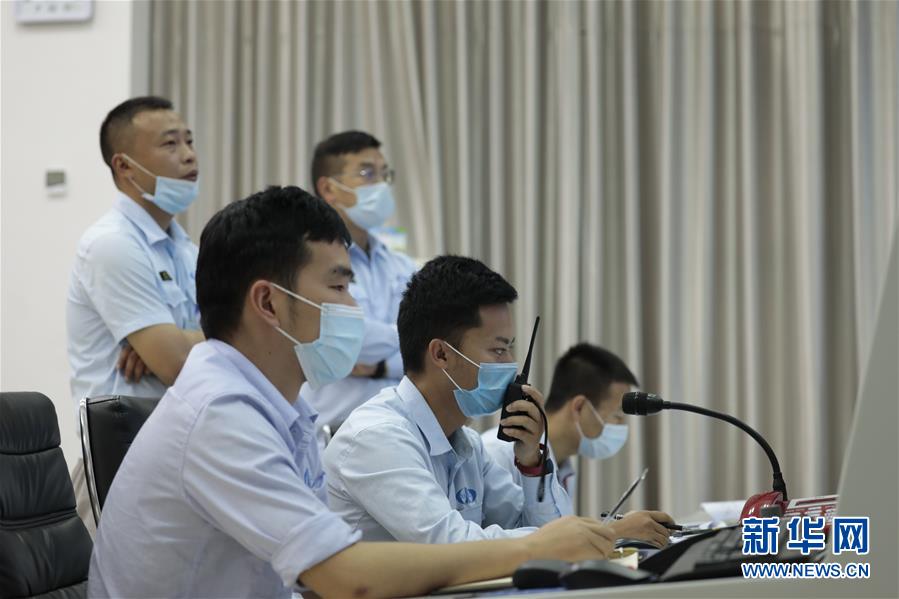 (圖文互動)(2)北斗發(fā)射緊急叫停后……——記西昌衛(wèi)星發(fā)射中心加注分隊黨員群體