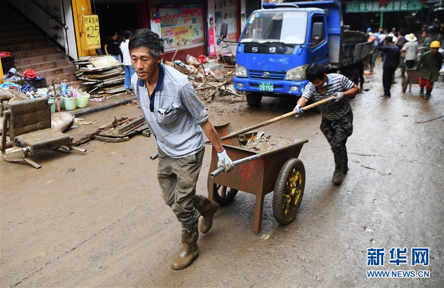 (在習(xí)近平新時(shí)代中國特色社會(huì)主義思想指引下——新時(shí)代新作為新篇章·習(xí)近平總書記關(guān)切事·圖文互動(dòng))(4)戰(zhàn)洪魔 保安全——近期防汛救災(zāi)熱點(diǎn)觀察