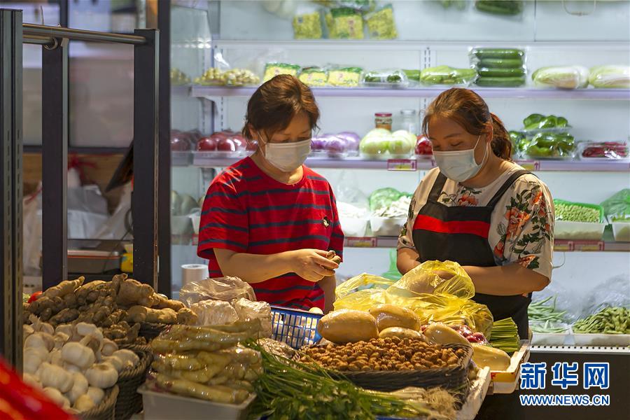 （圖文互動(dòng)）（3）告別臟亂，留住溫情&mdash;&mdash;上海鬧市小菜場(chǎng)見聞