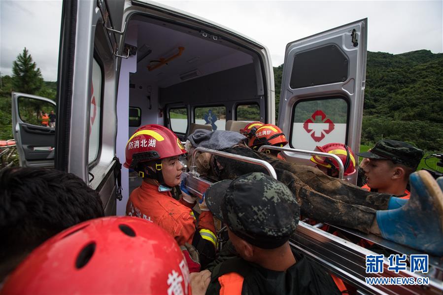 (防汛抗洪·圖文互動)(10)湖北黃梅山體滑坡事故救援紀(jì)實(shí)