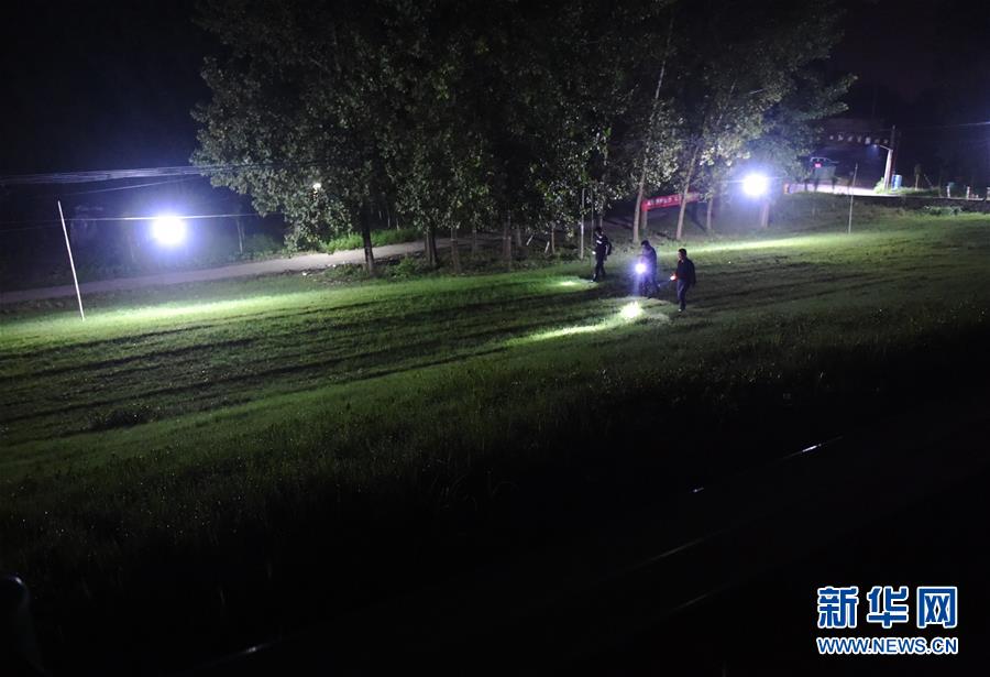 （防汛抗洪&middot;圖文互動(dòng)）（1）基層守白班 市直機(jī)關(guān)守夜班&mdash;&mdash;蕪湖守堤見(jiàn)聞