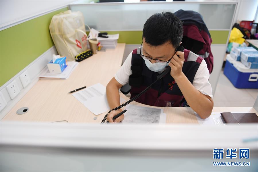 （新華全媒頭條&middot;圖文互動）（2）首都再戰(zhàn)&ldquo;疫&rdquo;，難忘40天&mdash;&mdash;寫在北京應(yīng)急響應(yīng)級別降級之際