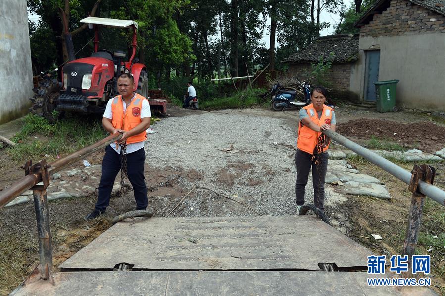 （新華全媒頭條&middot;圖文互動(dòng)）（7）筑起共御水患的鋼鐵長堤&mdash;&mdash;戰(zhàn)洪一線的&ldquo;干群關(guān)系新答卷&rdquo;
