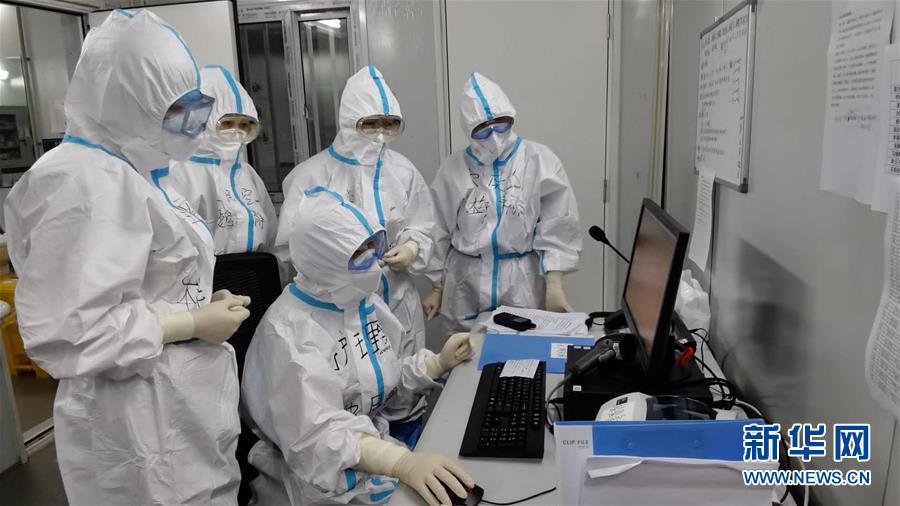 （圖文互動(dòng)）（5）&ldquo;白衣戰(zhàn)士&rdquo;在沖鋒&mdash;&mdash;記&ldquo;最美新時(shí)代革命軍人&rdquo;仲月霞