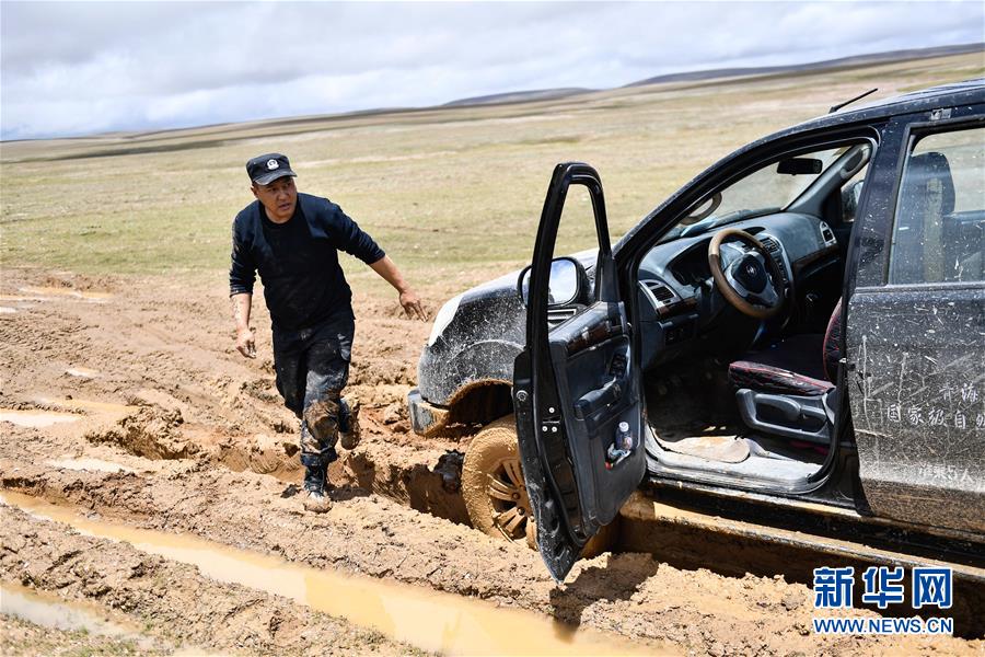 （圖文互動(dòng)）（3）記者手記：可可西里，&ldquo;挪&rdquo;向&ldquo;藏羚羊大產(chǎn)房&rdquo;的14個(gè)半小時(shí)