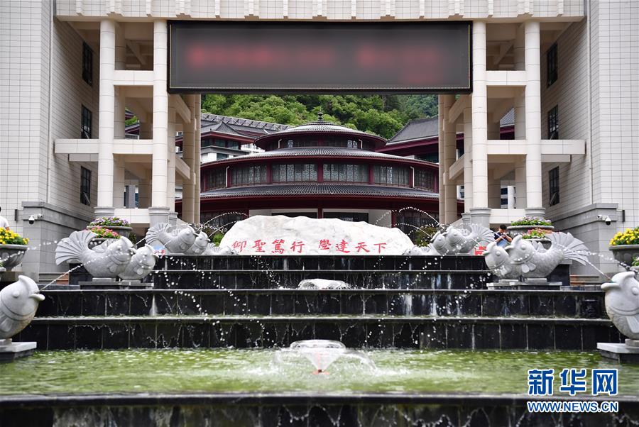 （新華視點(diǎn)&middot;圖文互動(dòng)）（3）學(xué)校建漂亮點(diǎn)本無(wú)錯(cuò)，為何這所&ldquo;豪華中學(xué)&rdquo;讓人困惑？