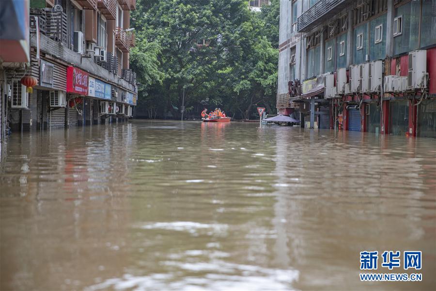 （防汛抗洪&middot;圖文互動(dòng)）（5）筑起防大汛的堅(jiān)強(qiáng)防線&mdash;&mdash;重慶防御長江、嘉陵江過境洪峰現(xiàn)場記錄