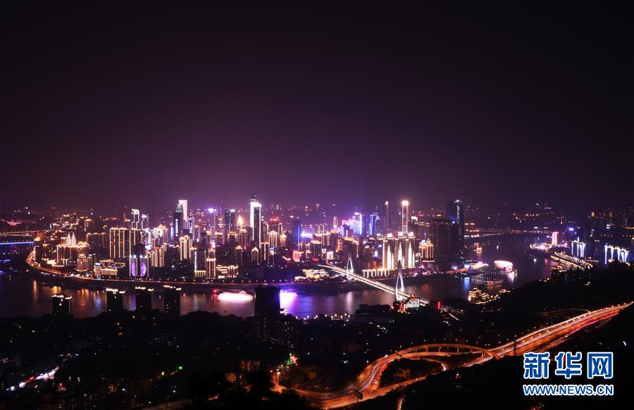 (新華全媒頭條·走向我們的小康生活·圖文互動)(2)大城大鄉(xiāng)的“幸福協(xié)奏曲”——重慶推動高質(zhì)量發(fā)展創(chuàng)造高品質(zhì)生活紀事