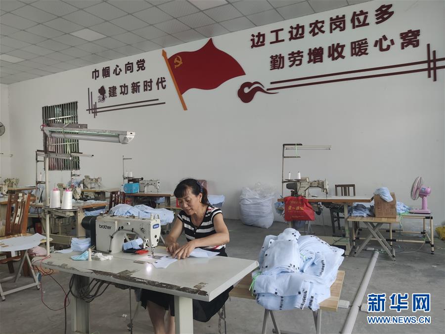 （決戰(zhàn)決勝脫貧攻堅(jiān)&middot;圖文互動(dòng)）（2）安居樂業(yè)并重，搬遷脫貧同步&mdash;&mdash;湖北88萬搬遷群眾脫貧觀察 