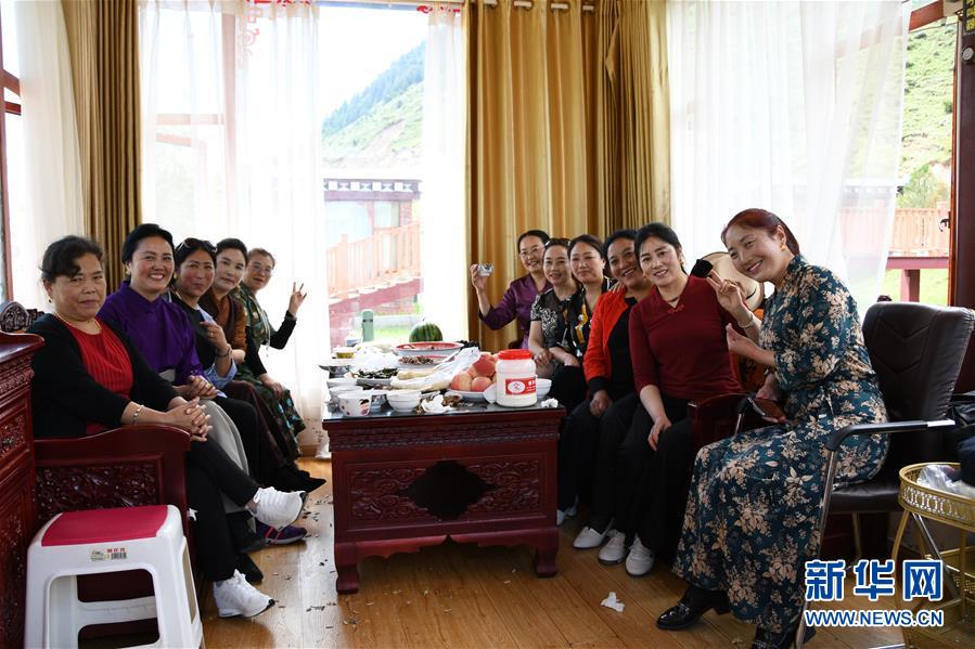 （鄉(xiāng)村振興&middot;圖文互動(dòng)）（3）村里來(lái)了位&ldquo;掏糞書記&rdquo;