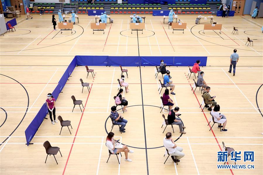 （圖文互動(dòng)）（3）&ldquo;身為醫(yī)護(hù)人員一分子，應(yīng)該出來(lái)幫忙&rdquo;&mdash;&mdash;參與新冠病毒社區(qū)檢測(cè)的香港醫(yī)護(hù)人員速寫(xiě)