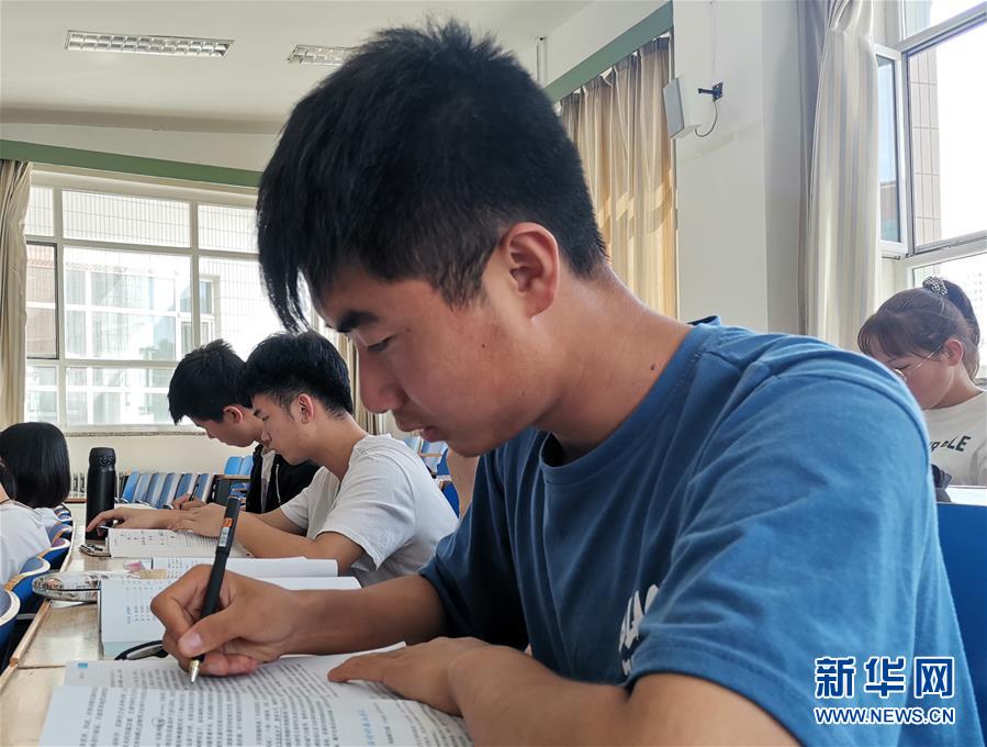 （新華全媒頭條&middot;走向我們的小康生活&middot;決戰(zhàn)決勝脫貧攻堅(jiān)&middot;圖文互動(dòng)）（13）脫貧的顏色