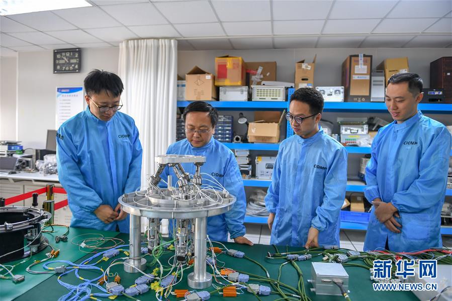 (在習(xí)近平新時(shí)代中國(guó)特色社會(huì)主義思想指引下——新時(shí)代新作為新篇章·習(xí)近平總書(shū)記關(guān)切事·圖文互動(dòng))(2)“從0到1”的堅(jiān)守與突破:攀登科學(xué)高峰的那些“一生一事”