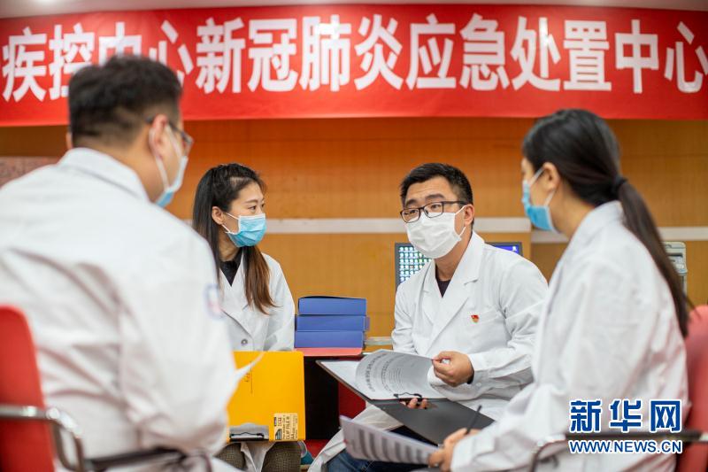 (抗疫一線醫(yī)務(wù)人員英雄群體·圖文互動(dòng))(5)合力筑起生命防線——記天津市對(duì)口支援恩施州疾控工作隊(duì)