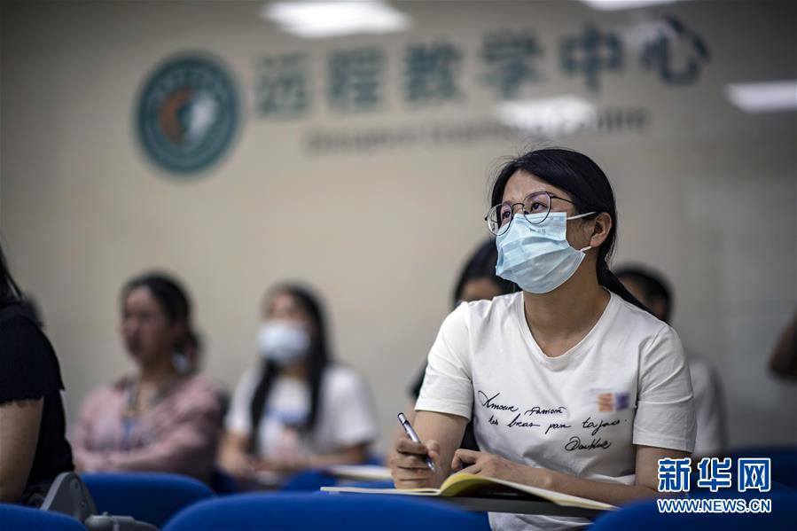 （新華全媒頭條&middot;走向我們的小康生活&middot;決戰(zhàn)決勝脫貧攻堅(jiān)&middot;圖文互動(dòng)）（7）決戰(zhàn)烏蒙&mdash;&mdash;中國消除千年貧困的一個(gè)縮影 