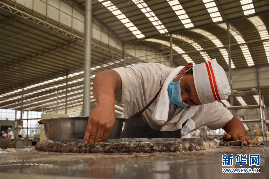 （決戰(zhàn)決勝脫貧攻堅(jiān)&middot;圖文互動）（1）家門口的&ldquo;夢工廠&rdquo;