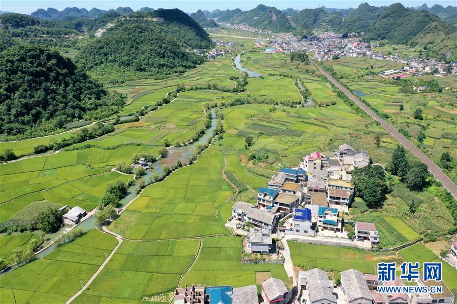 （新華全媒頭條&middot;走向我們的小康生活&middot;決戰(zhàn)決勝脫貧攻堅(jiān)&middot;圖文互動(dòng)）（1）千年之渴今朝解&mdash;&mdash;貴州貧困群眾實(shí)現(xiàn)&ldquo;吃水不愁&rdquo;