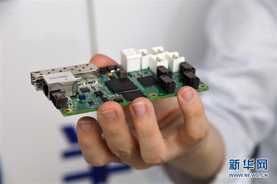 (新華全媒頭條·圖文互動)(2)逆勢增長5.9%的背后——中關(guān)村創(chuàng)新地標(biāo)里蘊藏的發(fā)展密碼