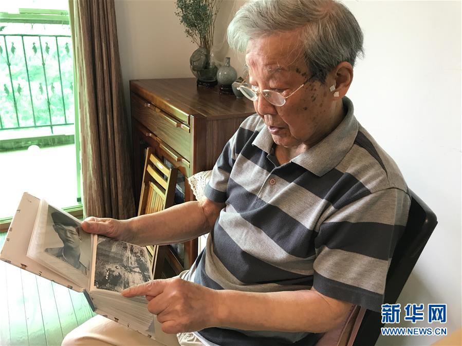 （紀(jì)念抗美援朝70周年&middot;圖文互動）戰(zhàn)地金達(dá)萊，花兒為誰開？&mdash;&mdash;記志愿軍老戰(zhàn)士文工隊(duì)員任紅舉