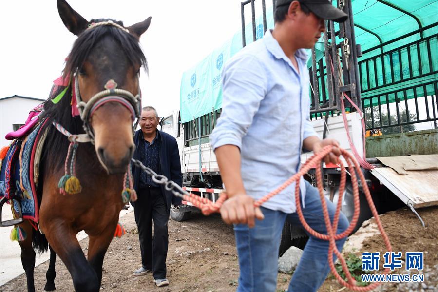 （新華全媒頭條&middot;圖文互動）（10）大山的回響&mdash;&mdash;三個民族自治縣的70年巨變