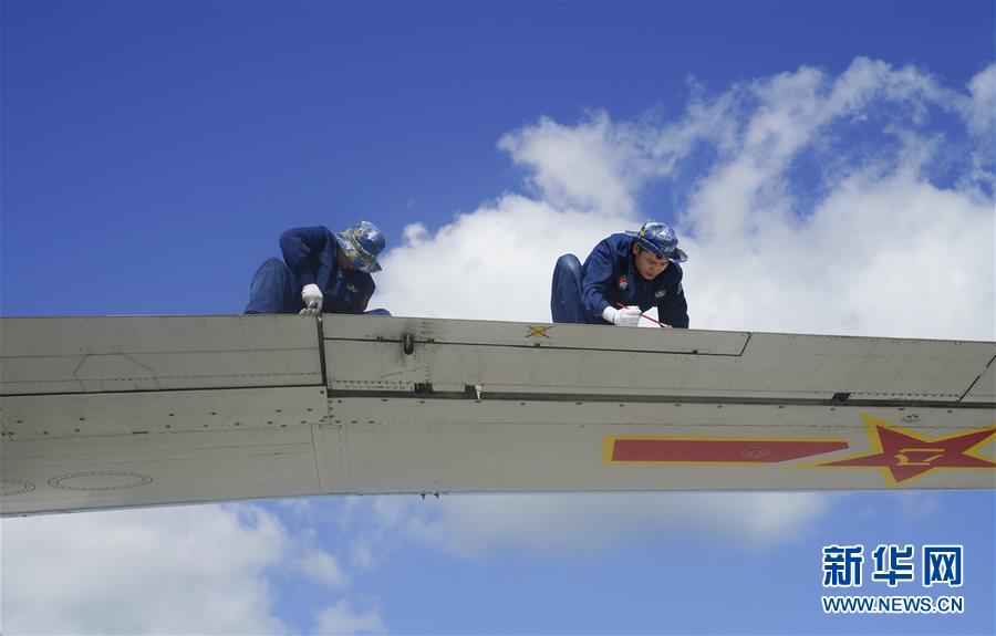 （在習(xí)近平強(qiáng)軍思想指引下&middot;我們?cè)趹?zhàn)位報(bào)告&middot;圖文互動(dòng)）（1）偵天探海 狩獵?？?mdash;&mdash;南部戰(zhàn)區(qū)海軍航空兵某師加速轉(zhuǎn)型提升新質(zhì)戰(zhàn)斗力記事