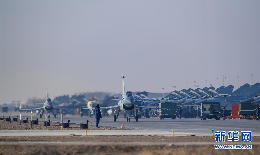 (圖文互動)(1)空軍某試驗訓練基地:戈壁深處崛起軍事科技人才高地