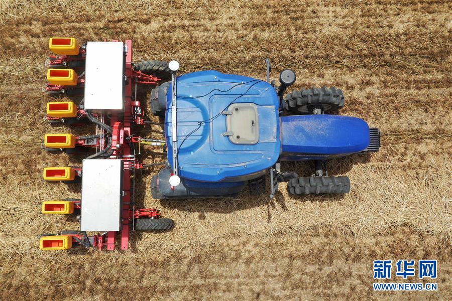 （新華全媒頭條&middot;圖文互動(dòng)）（6）偉大旗幟引領(lǐng)歷史巨變&mdash;&mdash;習(xí)近平新時(shí)代中國特色社會(huì)主義思想指引&ldquo;十三五&rdquo;經(jīng)濟(jì)社會(huì)發(fā)展述評