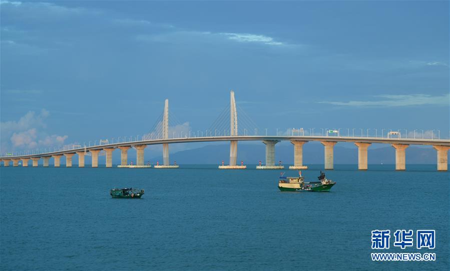 （新華全媒頭條&middot;圖文互動(dòng)）（9）偉大旗幟引領(lǐng)歷史巨變&mdash;&mdash;習(xí)近平新時(shí)代中國特色社會(huì)主義思想指引&ldquo;十三五&rdquo;經(jīng)濟(jì)社會(huì)發(fā)展述評