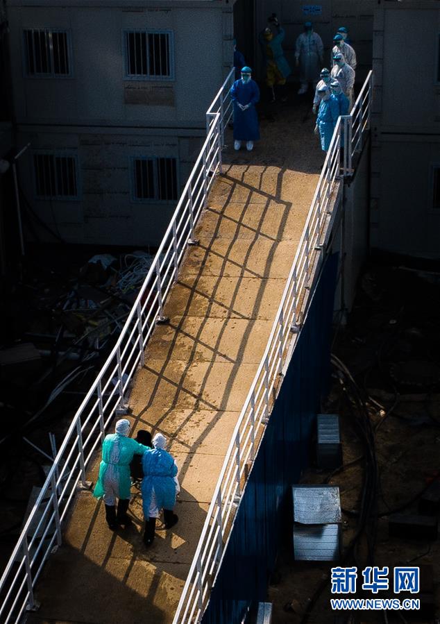 （新華全媒頭條&middot;圖文互動(dòng)）（15）偉大旗幟引領(lǐng)歷史巨變&mdash;&mdash;習(xí)近平新時(shí)代中國特色社會(huì)主義思想指引&ldquo;十三五&rdquo;經(jīng)濟(jì)社會(huì)發(fā)展述評