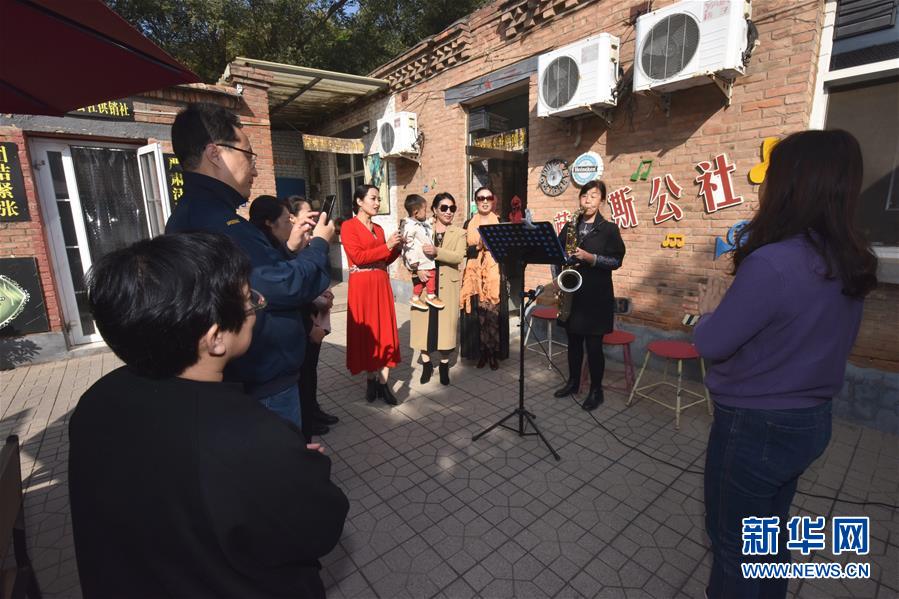 （全面建成小康社會&ldquo;百城千縣萬村調(diào)研行&rdquo;&middot;圖文互動）（5）河北周窩：&ldquo;音樂小鎮(zhèn)&rdquo;奏響鄉(xiāng)村振興協(xié)奏曲