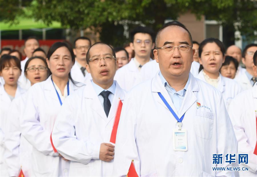 （抗疫先進事跡&middot;圖文互動）（2）張定宇：疫情&ldquo;暴風眼&rdquo;里，&ldquo;漸凍&rdquo;之軀與時間賽跑