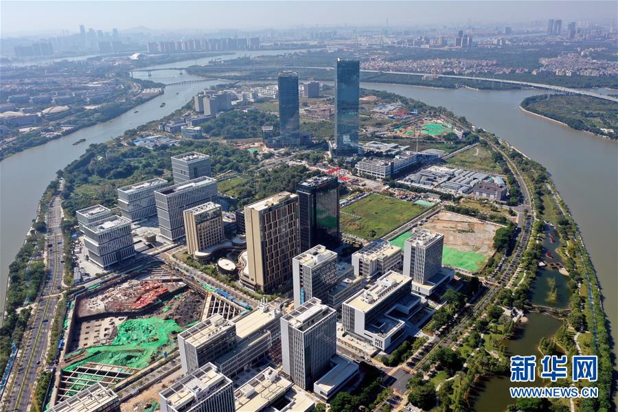 （新華全媒頭條&middot;五中全會精神在基層&middot;圖文互動）（7）奮發(fā)新青年　逐夢新征程&mdash;&mdash;各地青年學(xué)習(xí)貫徹落實(shí)五中全會精神觀察