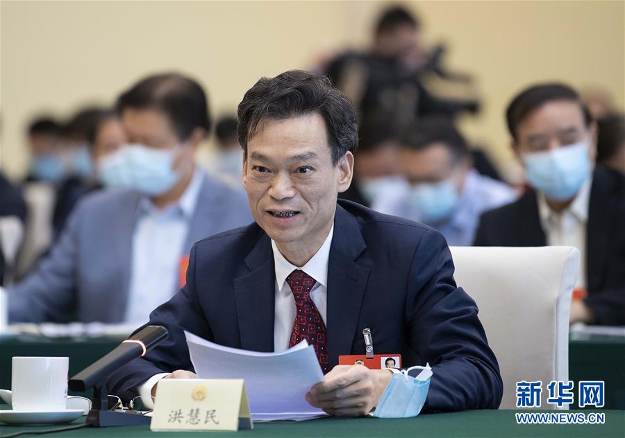 （兩會(huì)&middot;熱點(diǎn)畫(huà)報(bào)）（2）代表委員建言統(tǒng)籌做好經(jīng)濟(jì)社會(huì)發(fā)展工作