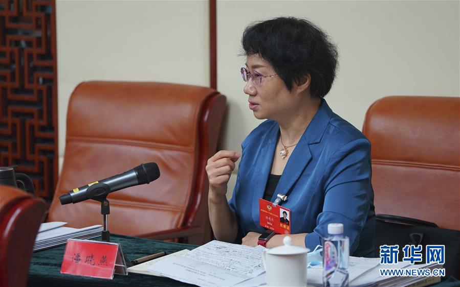 （兩會&middot;熱點(diǎn)畫報）（4）代表委員聚焦民法典草案