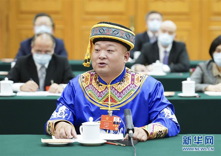 （新華全媒頭條&middot;圖文互動(dòng)）（8）從人民中汲取磅礴力量&mdash;&mdash;習(xí)近平總書記同出席2020年全國(guó)兩會(huì)人大代表、政協(xié)委員共商國(guó)是紀(jì)實(shí)